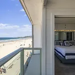 Shoreline Hideaway